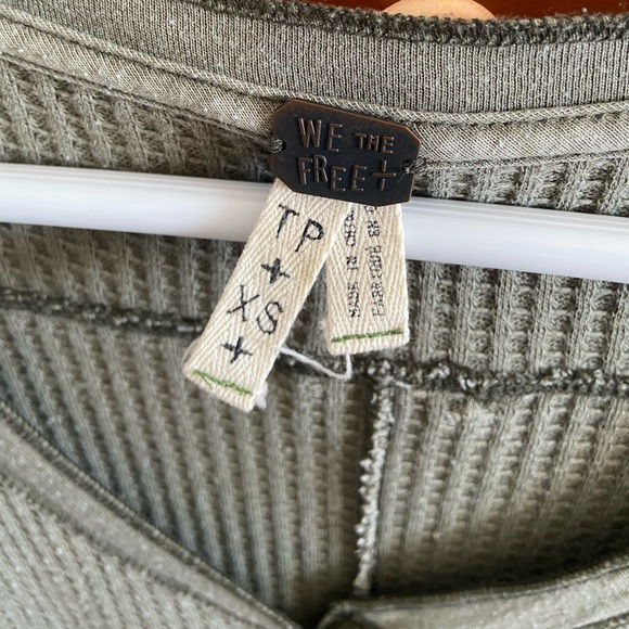 We the Free thermal longsleeve with patch details - Picture 3 of 4